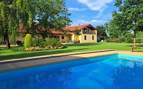 Apartman FARMA HRADEC